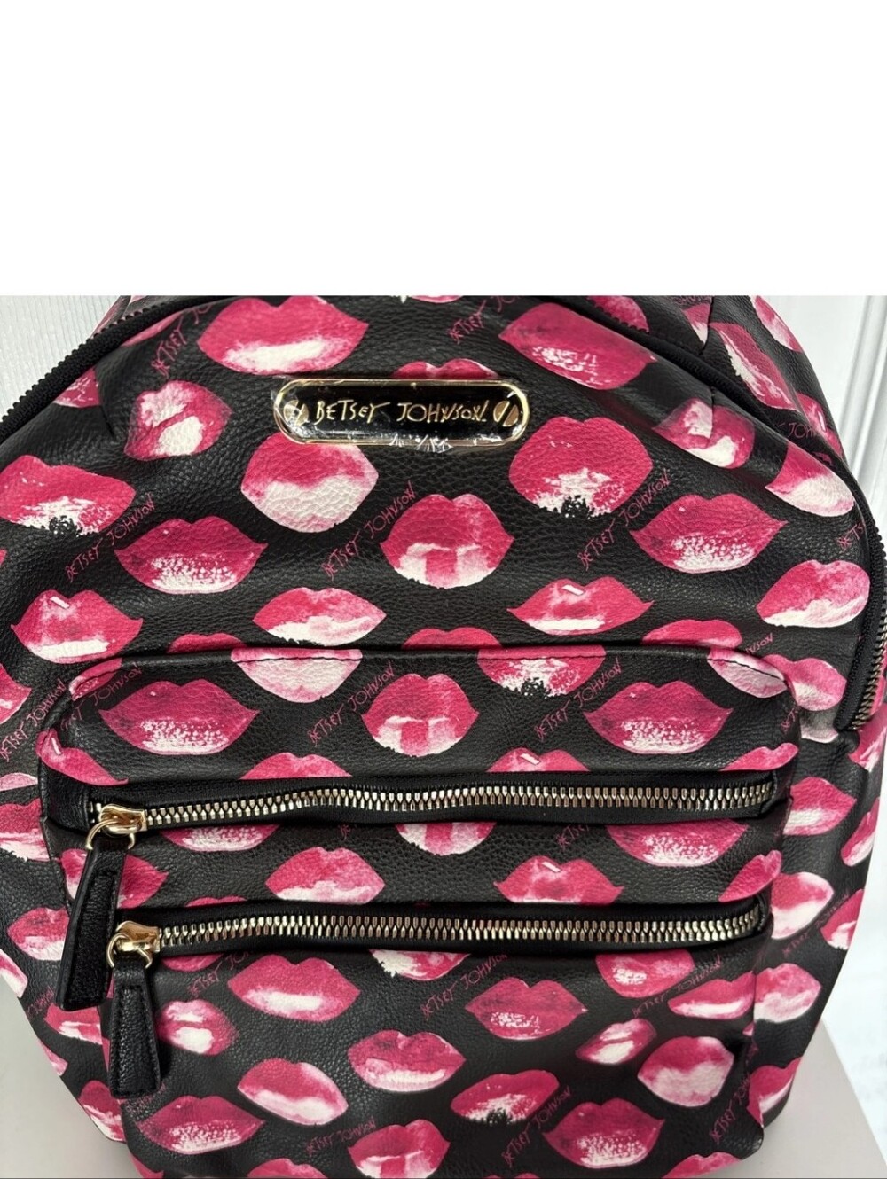 Betsey Johnson Black Mini Backpack with Pink Lip Print NWOT - Picture 12 of 13
